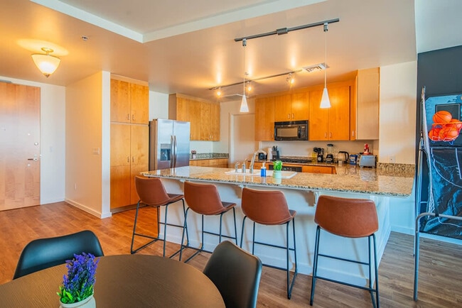 Photo - 44 W Monroe St Unit ID1263223P