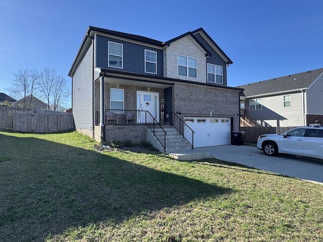 Building Photo - 3562 Torrington Ln