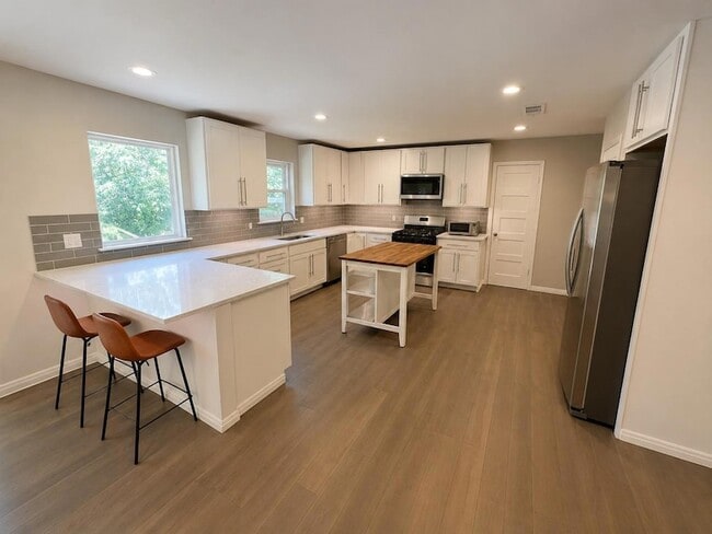Photo - 1200 Somerset Ave