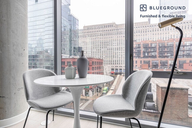 Photo - 311 W Illinois St Unit FL6-ID150