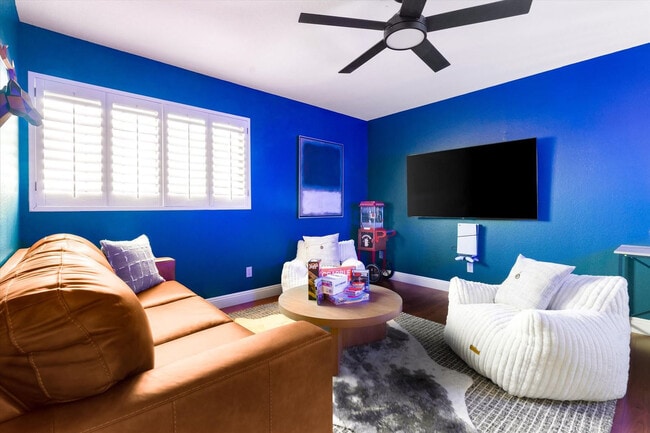 Building Photo - 5604 E Beverly Ln Unit ID1047091P