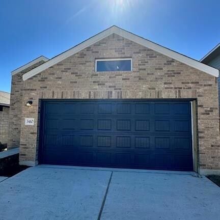 Building Photo - 340 The Bad Wy