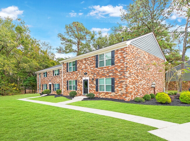 Photo - 2800 Capital Square