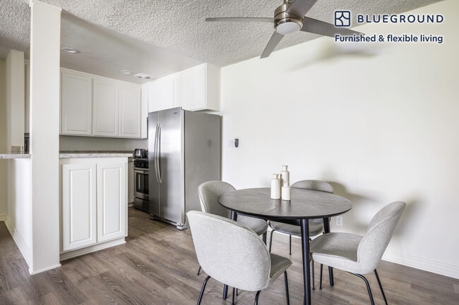 Photo - 219 S Barrington Ave Unit SI FL3-ID340