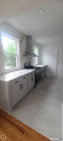Photo - 203 Helen St