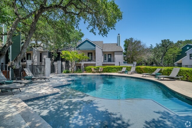 Photo - Apex Apartments