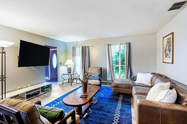 Photo - 247 Strawridge Rd Unit ID1295131P