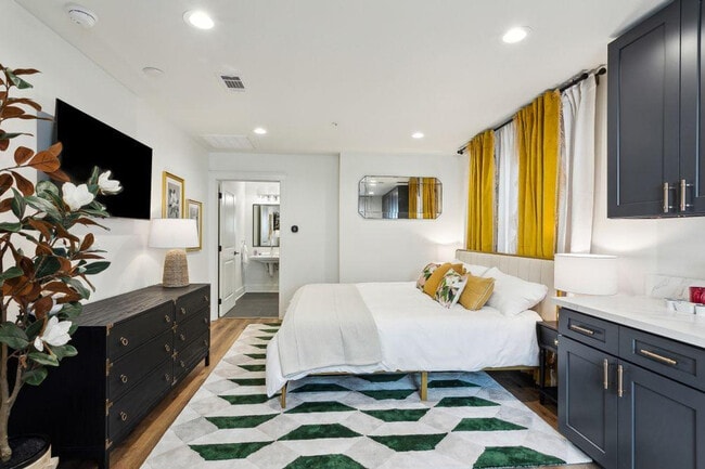 Photo - 1738 N Rampart St Unit ID1368482P