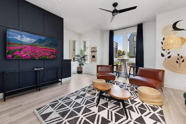 Building Photo - 911 Ramsey St Unit ID1045333P