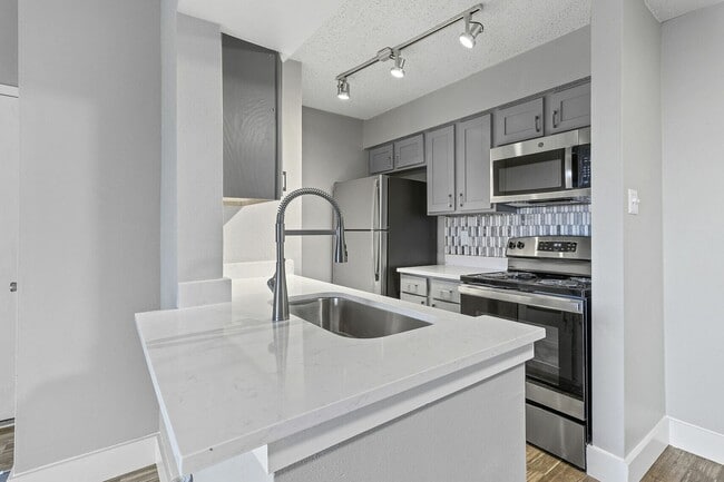Kitchen w/ Stylish Tile Backsplash - Renata on Fredericksburg