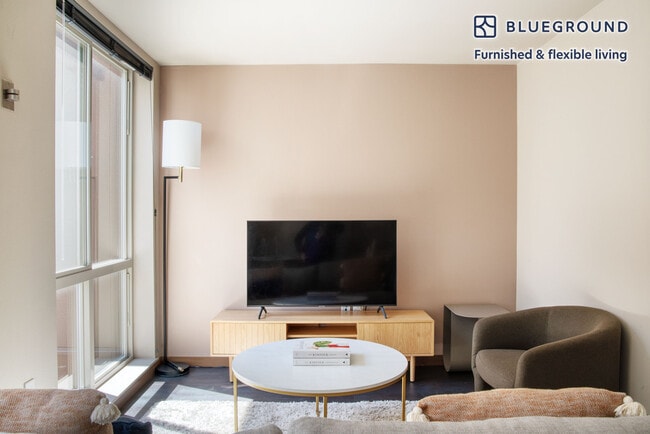 Photo - 1525 Harvard Ave