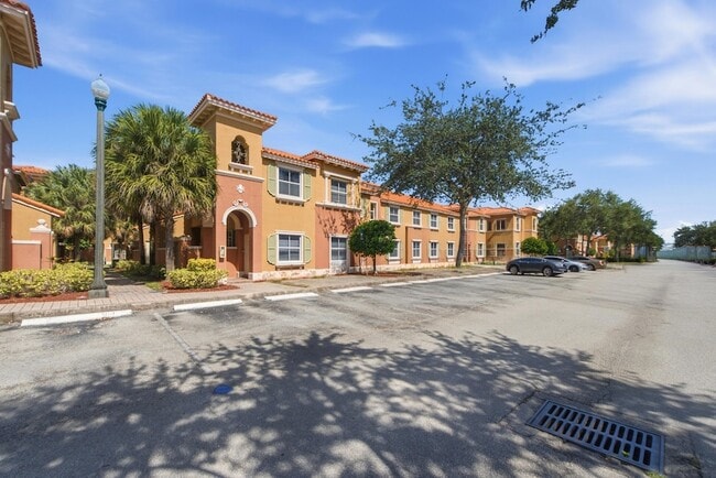 Photo - 732 SW 106th Ave