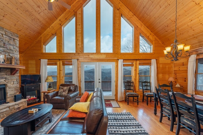 Building Photo - 70 Summit Way Unit SI ID1023092P