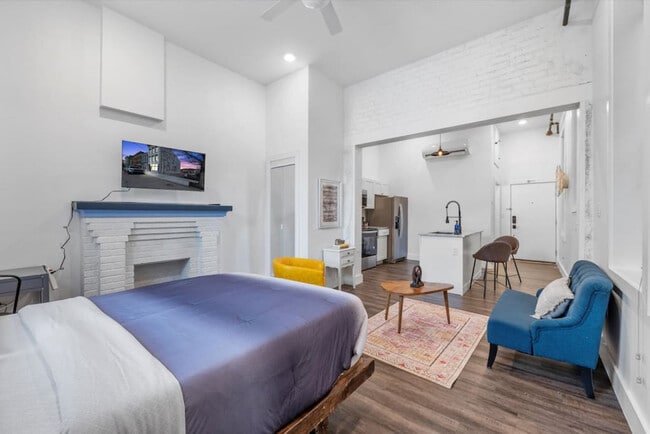 Building Photo - 18 W Elder St Unit ID1056094P