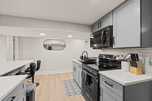 Photo - 651 Columbia Rd NW Unit SI ID1511068P