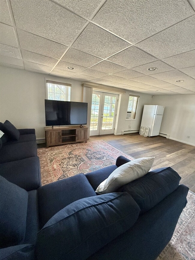 Photo - 164 Pine Point Rd Unit ID1346616P