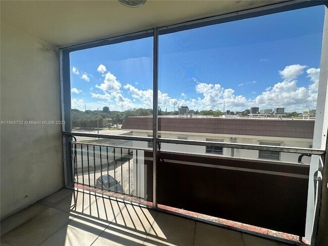 Photo - 13685 NE 10th Ave Unit 411