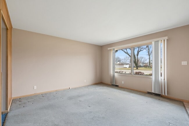 Photo - 537-541 N Edgelawn Drive Unit 541 Unit 541