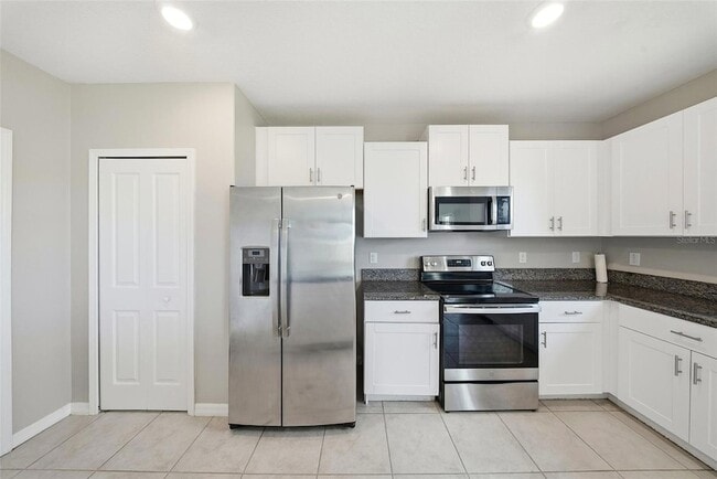 Photo - 15617 Charr Island St