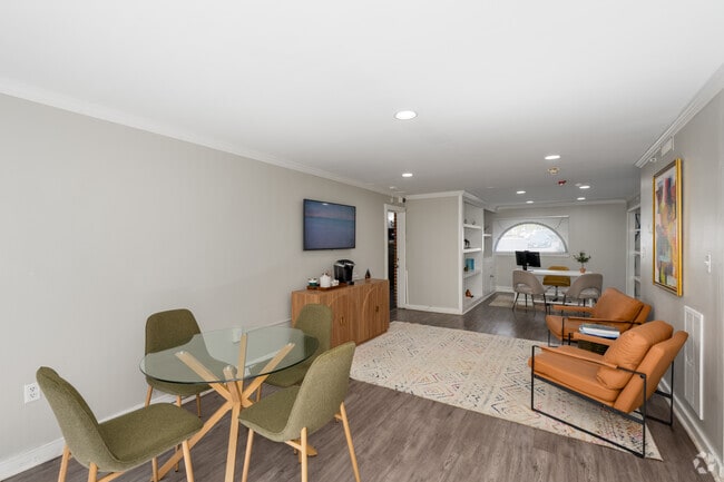 Leasing Office - Charles Landing