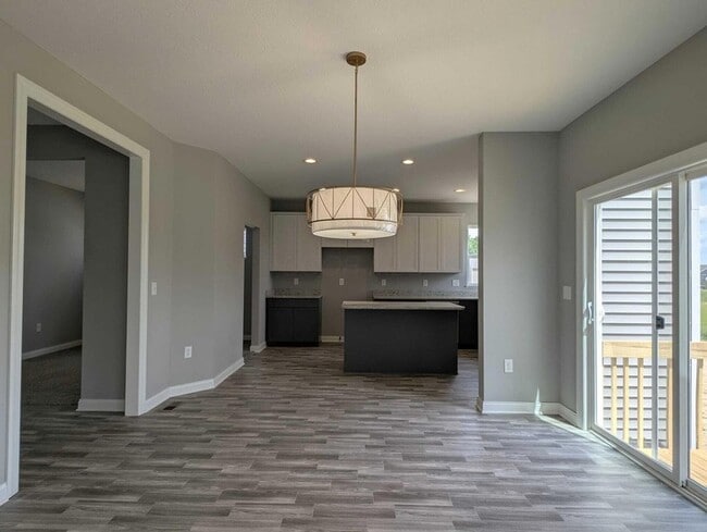 Photo - 7301 Aster Wy