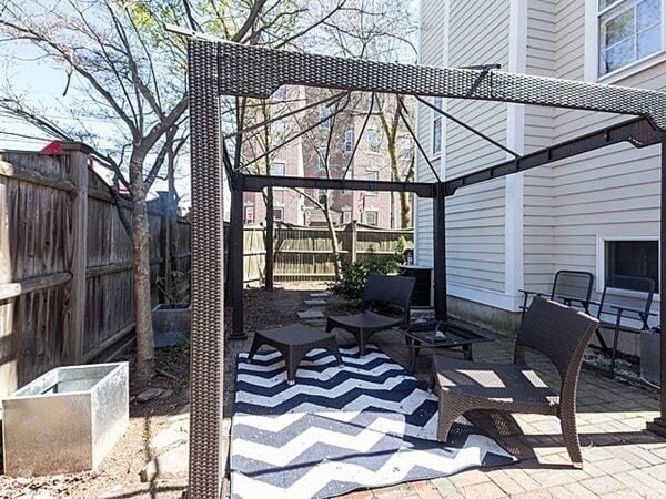 Photo - 281 Brookline St