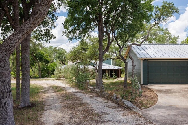 Photo - 1100 Chapparal Dr
