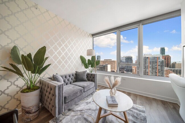 Photo - 347 S Clark St Unit ID1321203P