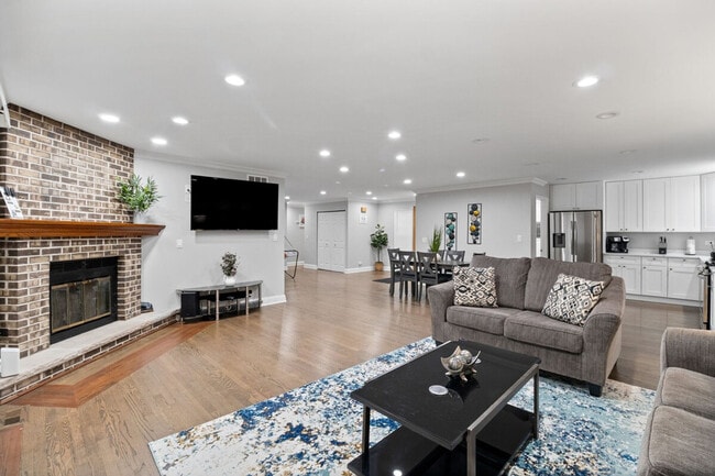 Building Photo - 12800 Terrace Ln Unit ID1330089P