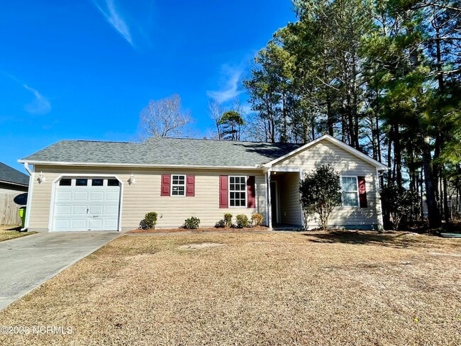 Building Photo - 104 Sweet Bay Dr