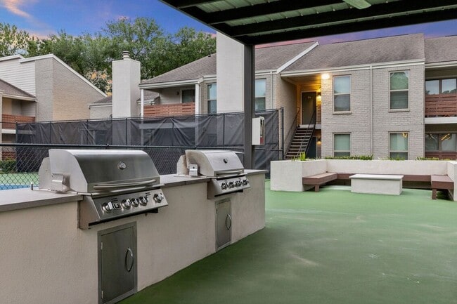 Photo - 10751 Meadowglen Ln Unit Kate