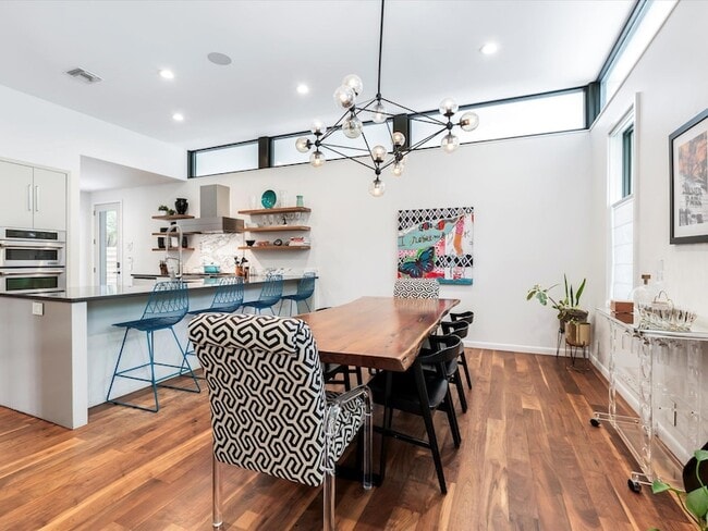 Photo - 1703 Dexter St