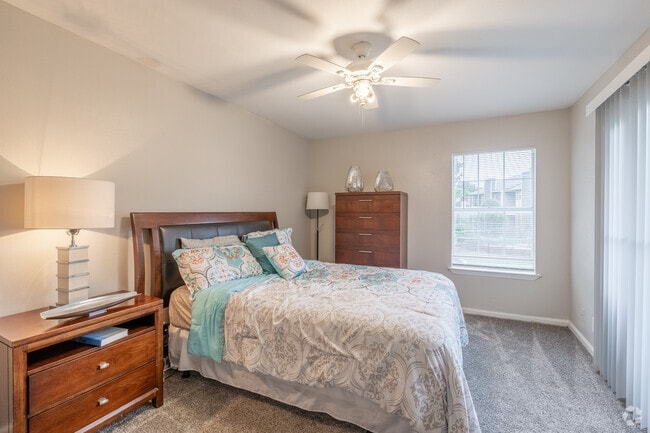 1BR, 1BA - 800SF - Bedroom - Preakness Apartments