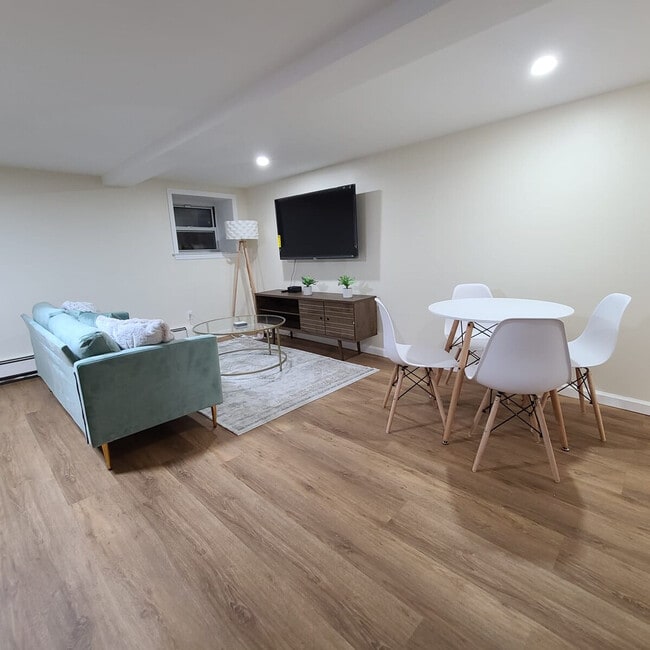 Building Photo - 4105 Fort Hamilton Pkwy Unit SI ID1296531P