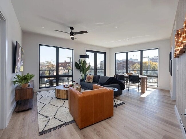 Building Photo - 303 31st Ave N Unit 209