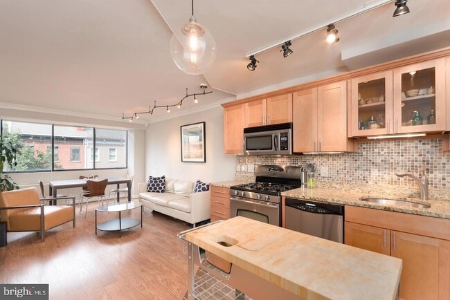 Building Photo - 1245 13th St NW Unit 301