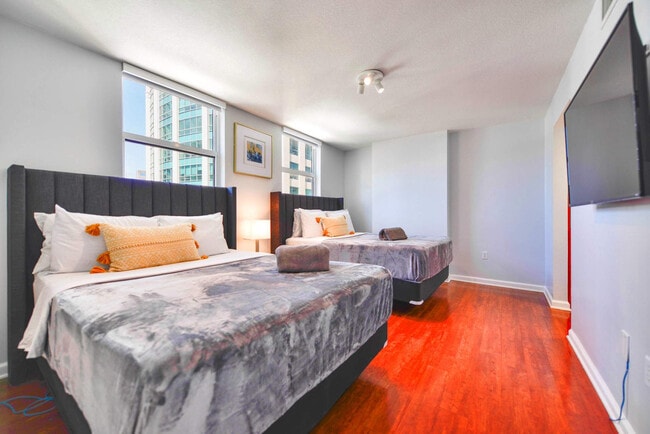 Photo - 1 SE 12th St Unit FL29-ID1022202P