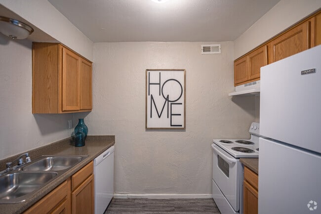 Interior Photo - Highland Park