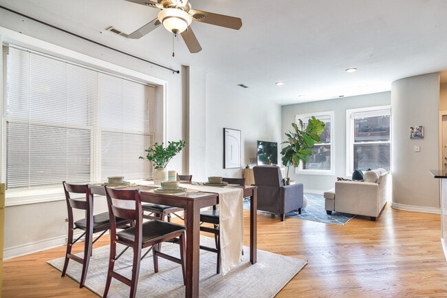 Building Photo - 2238 W Barry Ave Unit ID1359764P