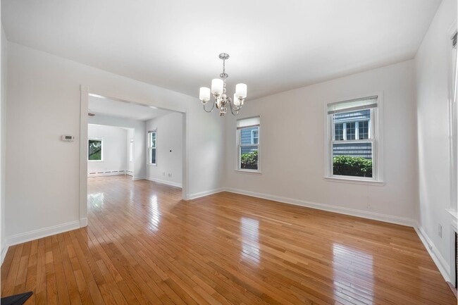 Photo - 85 Barrows Ave