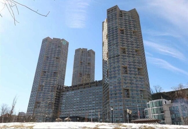 Building Photo - 7004 JFK Blvd E