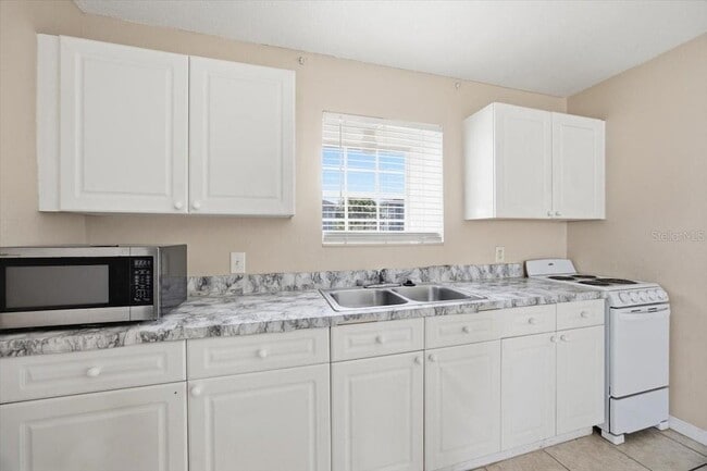 Photo - 130 Coco Plum Dr