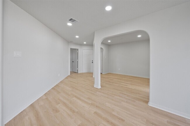 Photo - 5203 Panay Park Dr