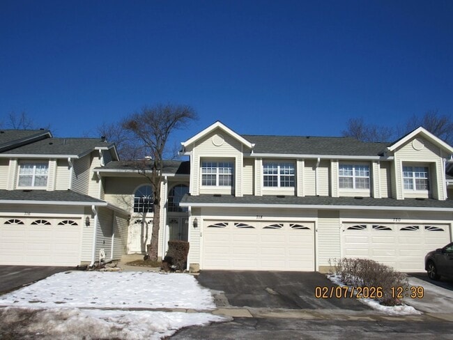 Photo - 718 Sturnbridge Ln