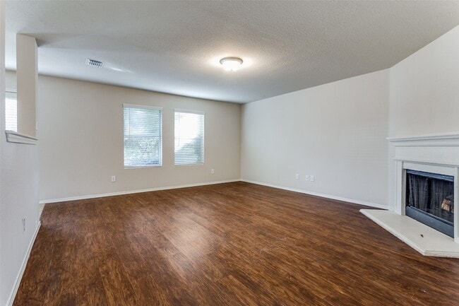 Photo - 1145 Maplewood Ln