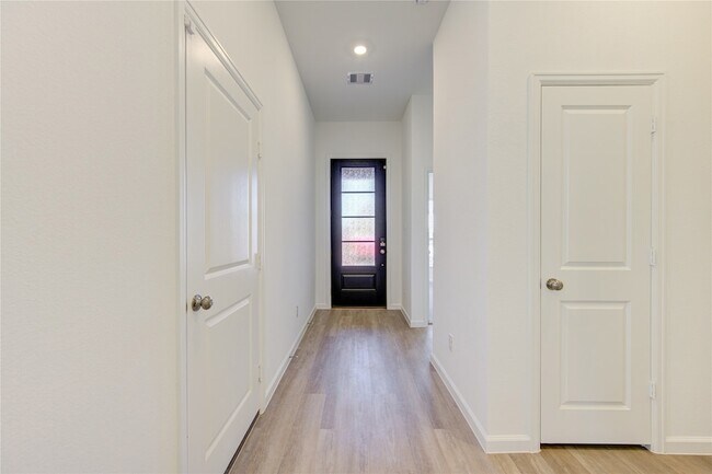 Photo - 30347 Tall Fescue Dr