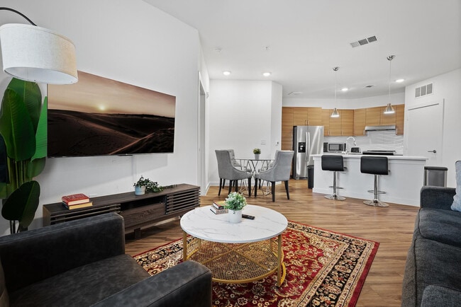 Photo - 2425 E Riverside Dr Unit ID1240403P