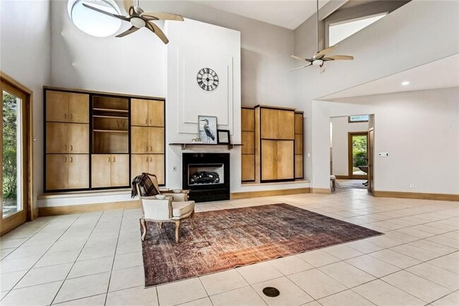 Photo - 1129 N Lee Rd