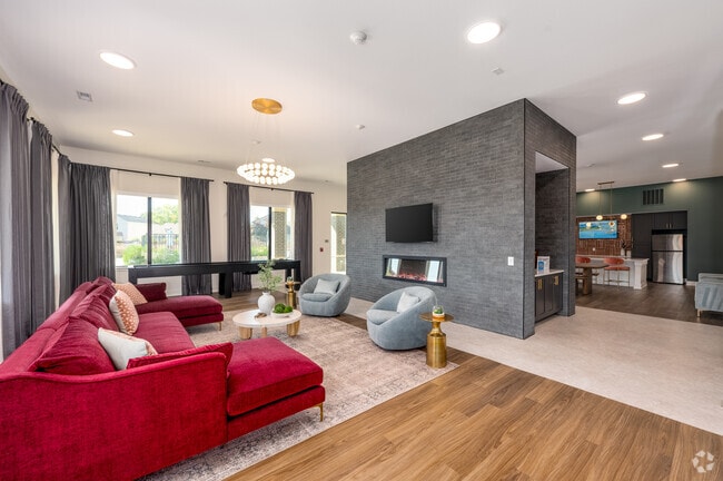 Interior Photo - Kensington Gardens