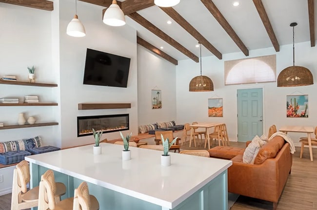 Photo - Taylor Brooke